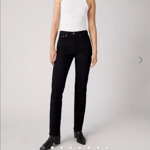 Levi’s straight leg wedgie jeans: black